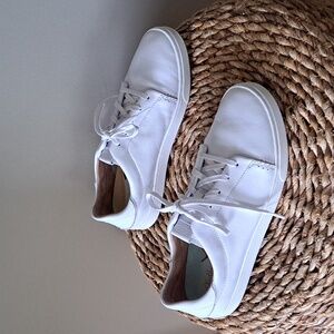 Olukai Womens Pehuea Li 'Ili White Leather Lace Up White Leather Low Sneakers S9